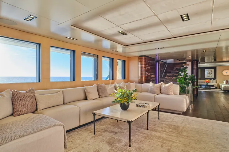 Charter Yacht HIGHLANDER - Feadship 50m - 7 Cabins - Nassau - Exumas - Bahamas