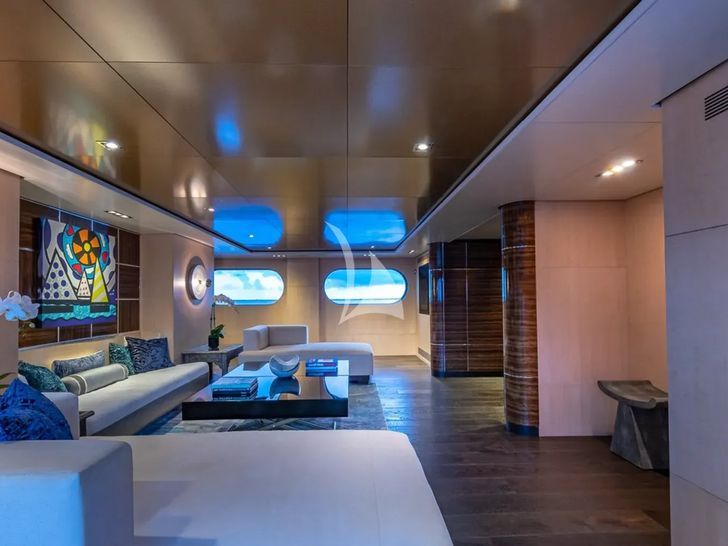 HIGHLANDER Feadship 50m - main saloon HIGHLANDER Feadship 50m - main saloon