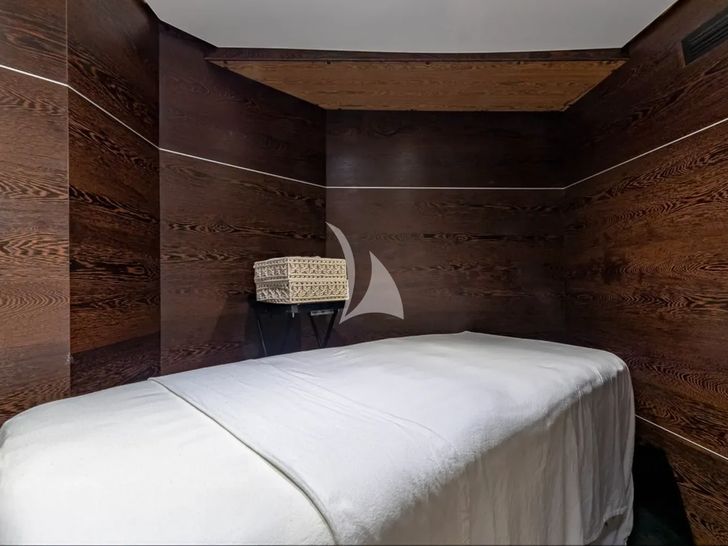 HIGHLANDER Feadship 50m - massage room HIGHLANDER Feadship 50m - massage room