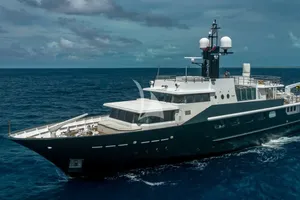 HIGHLANDER - Feadship 50m - 7 Cabins - Athens - Mykonos - Paros - Cyclades - Greece HIGHLANDER - Feadship 50m - 7 Cabins - Athens - Mykonos - Paros - Cyclades - Greece