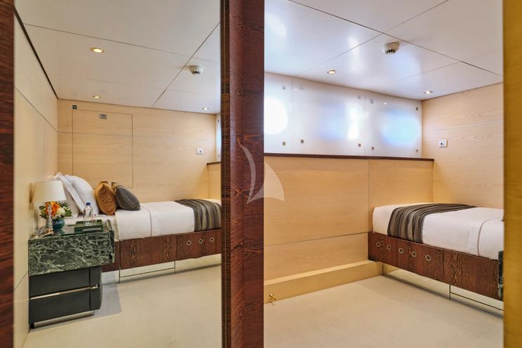 Charter Yacht HIGHLANDER - Feadship 50m - 7 Cabins - Nassau - Exumas - Bahamas