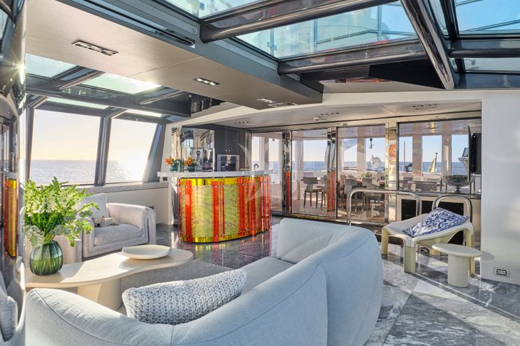 Charter Yacht HIGHLANDER - Feadship 50m - 7 Cabins - Nassau - Exumas - Bahamas