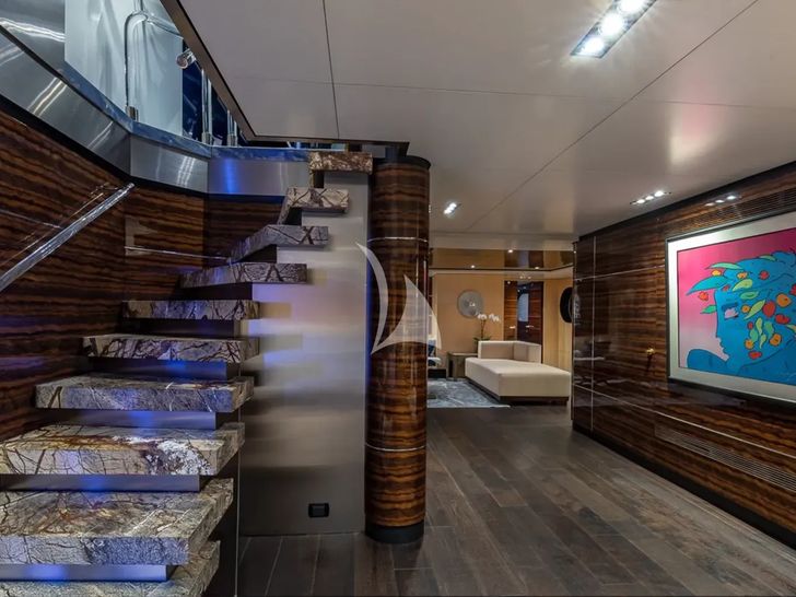 HIGHLANDER Feadship 50m - staircase HIGHLANDER Feadship 50m - staircase