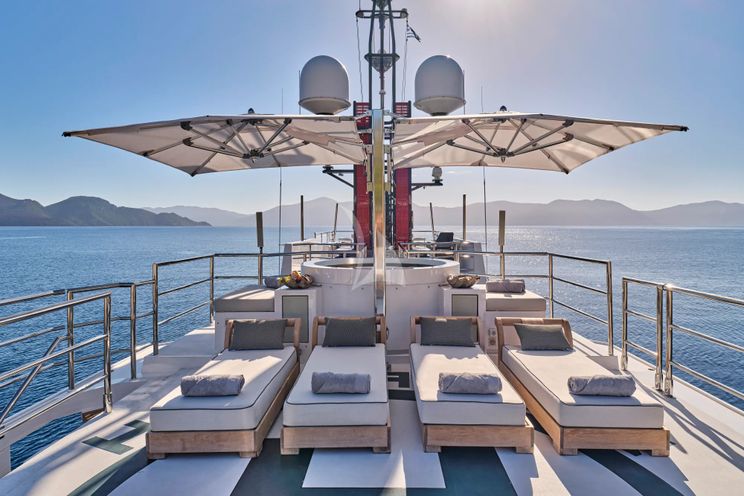Charter Yacht HIGHLANDER - Feadship 50m - 7 Cabins - Nassau - Exumas - Bahamas