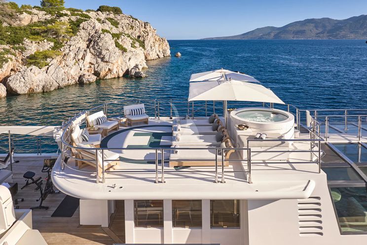 Charter Yacht HIGHLANDER - Feadship 50m - 7 Cabins - Nassau - Exumas - Bahamas