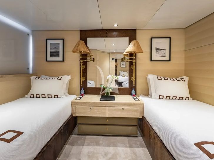 HIGHLANDER Feadship 50m - twin cabin HIGHLANDER Feadship 50m - twin cabin