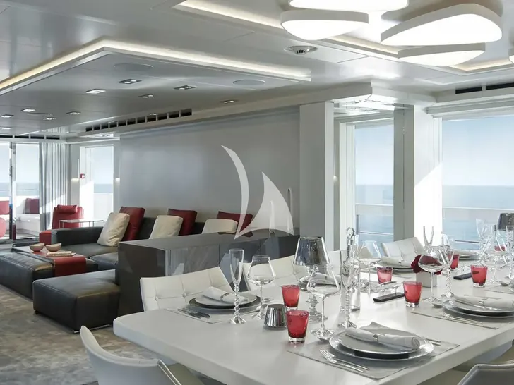 HOME Heesen 50m Aluminium FDHF - main dining area HOME Heesen 50m Aluminium FDHF - main dining area