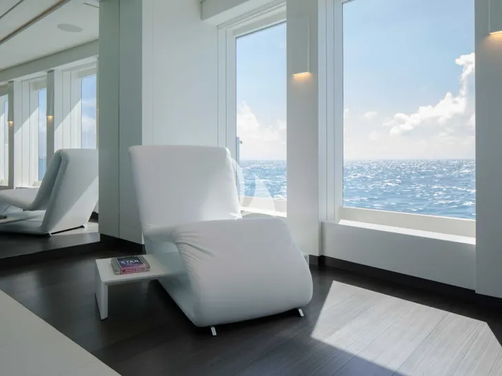 HOME Heesen 50m Aluminium FDHF - master cabin seating HOME Heesen 50m Aluminium FDHF - master cabin seating