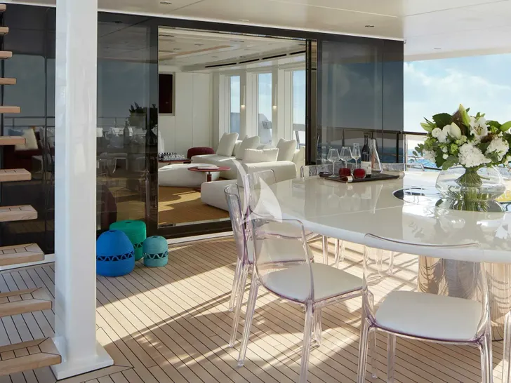 HOME Heesen 50m Aluminium FDHF - sky deck dining and entrance to the sky lounge HOME Heesen 50m Aluminium FDHF - sky deck dining and entrance to the sky lounge