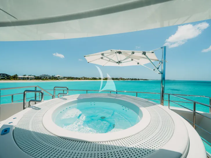 HOME Heesen 50m Aluminium FDHF - sundeck jacuzzi HOME Heesen 50m Aluminium FDHF - sundeck jacuzzi