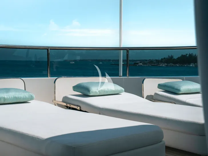 HOME Heesen 50m Aluminium FDHF - sundeck sunbed HOME Heesen 50m Aluminium FDHF - sundeck sunbed