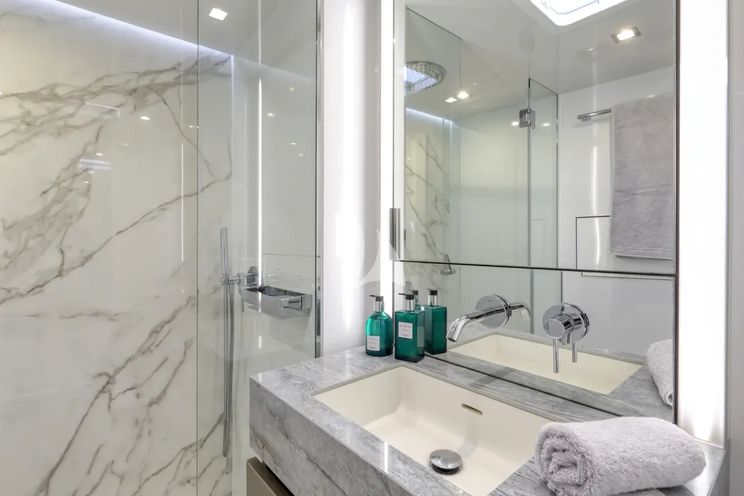 Charter Yacht HONEYBIRD - Sunreef 80 - 3 Cabins - Sibenik - Split - Dubrovnik - Hvar - Croatia