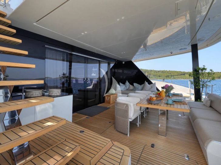 HONEYBIRD Sunreef 80 - aft deck HONEYBIRD Sunreef 80 - aft deck
