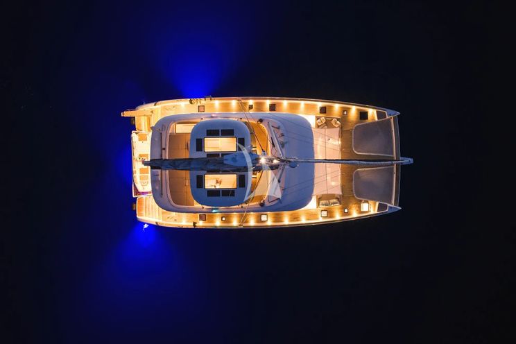 Charter Yacht HONEYBIRD - Sunreef 80 - 3 Cabins - Sibenik - Split - Dubrovnik - Hvar - Croatia