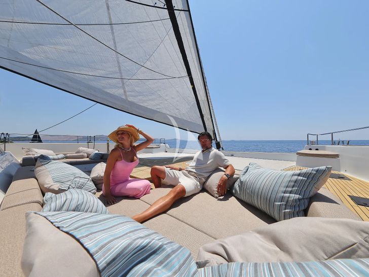 HONEYBIRD Sunreef 80 - foredeck sunbathing area HONEYBIRD Sunreef 80 - foredeck sunbathing area