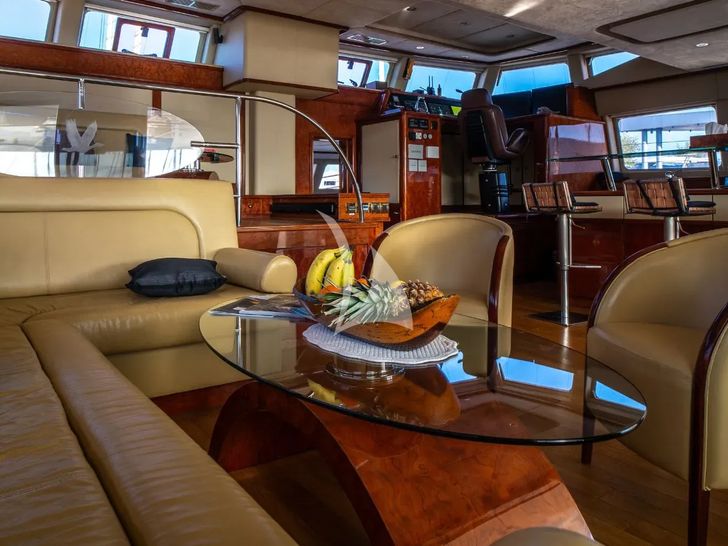 HOUBARA Sunreef 82 DD - saloon seating lounge HOUBARA Sunreef 82 DD - saloon seating lounge