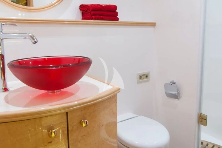 Charter Yacht HOUBARA - Sunreef 82 DD - 3 Cabins - Cannes - Monaco - St Tropez - French Riviera