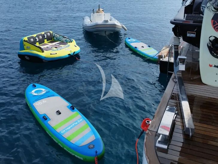 HOUBARA Sunreef 82 DD - water toys HOUBARA Sunreef 82 DD - water toys