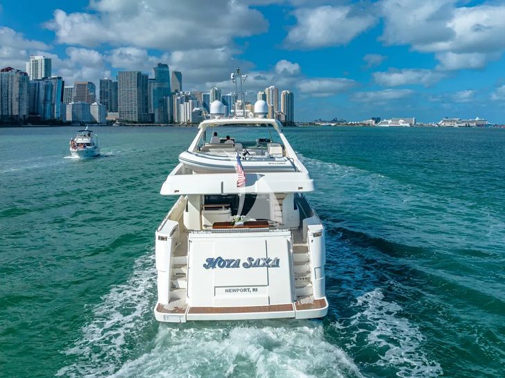 HOYA SAXA Ferretti 850 - stern HOYA SAXA Ferretti 850 - stern