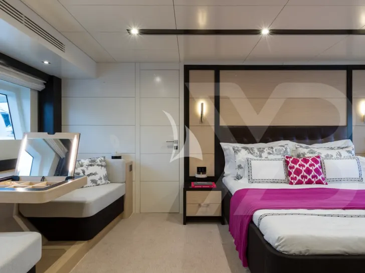 HUMILITAS II Sirena 64 - master cabin HUMILITAS II Sirena 64 - master cabin