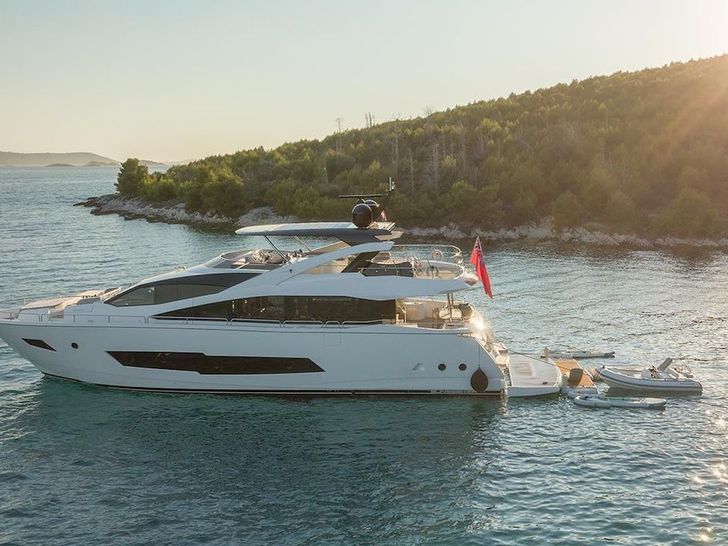 HUNKY DORY OF LONDON Sunseeker 86 - side profile HUNKY DORY OF LONDON Sunseeker 86 - side profile