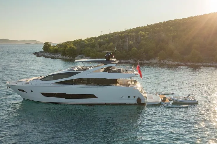Charter Yacht HUNKY DORY OF LONDON - Sunseeker 86 - 4 Cabins - Split - Hvar - Dubrovnik - Croatia