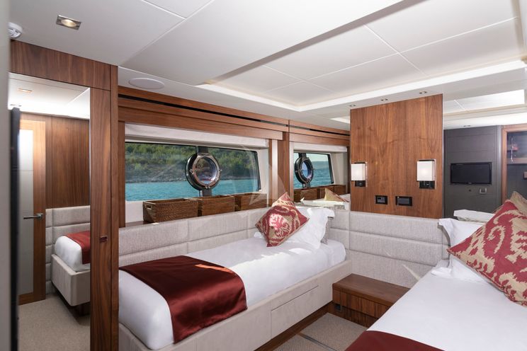Charter Yacht HUNKY DORY OF LONDON - Sunseeker 86 - 4 Cabins - Split - Hvar - Dubrovnik