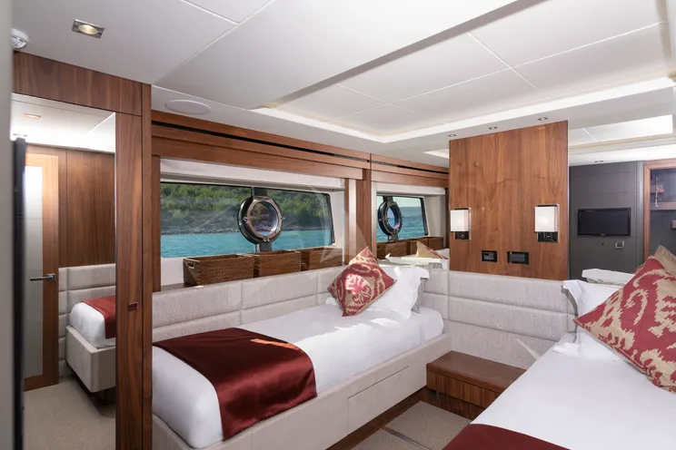 Charter Yacht HUNKY DORY OF LONDON - Sunseeker 86 - 4 Cabins - Split - Hvar - Dubrovnik - Croatia