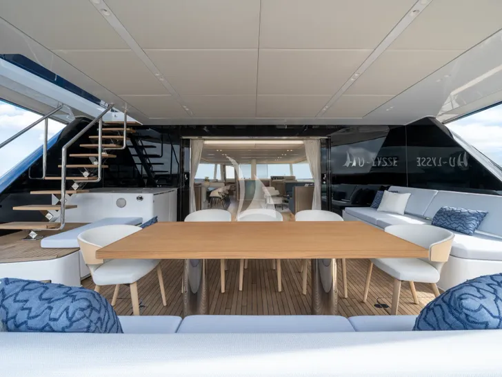 HU LYSSE Sunreef 80 Sail Eco - main aft deck alfresco dining area HU LYSSE Sunreef 80 Sail Eco - main aft deck alfresco dining area