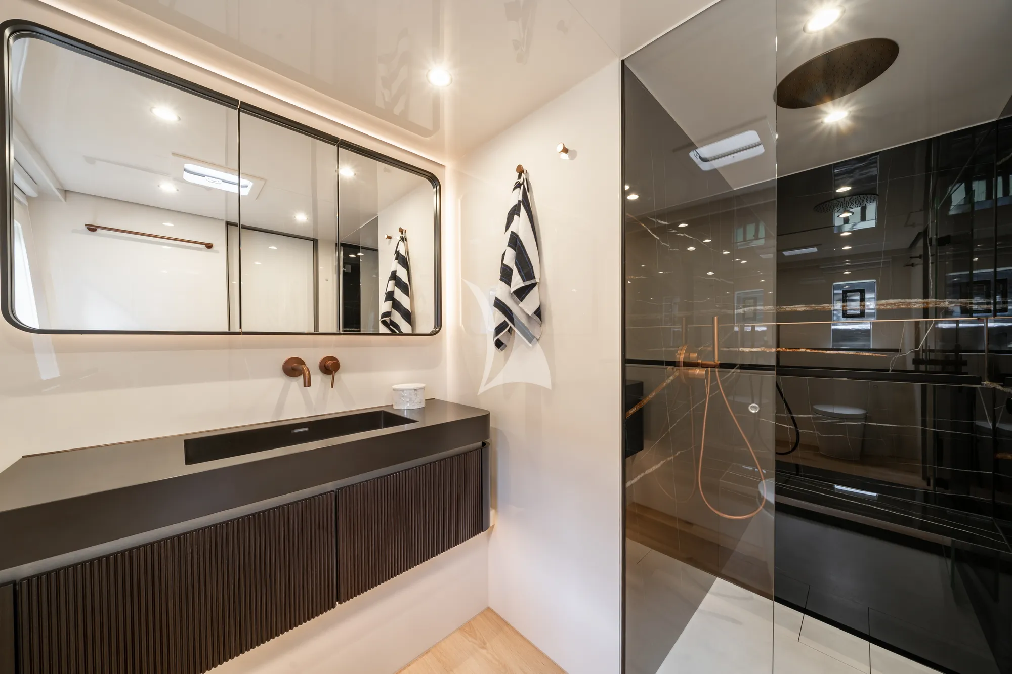 Charter Yacht HU LYSSE - Sunreef 80 Sail Eco - 4 Cabins - Sete - Cannes - St Tropez - Monaco - The French Riviera