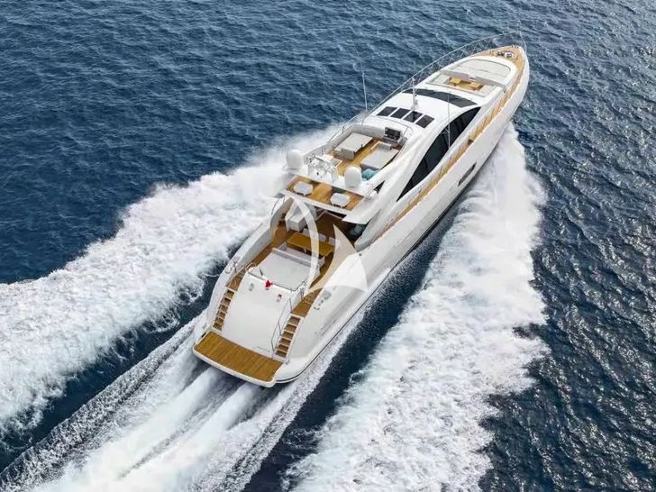 IARY Overmarine Mangusta 110 - cruising IARY Overmarine Mangusta 110 - cruising