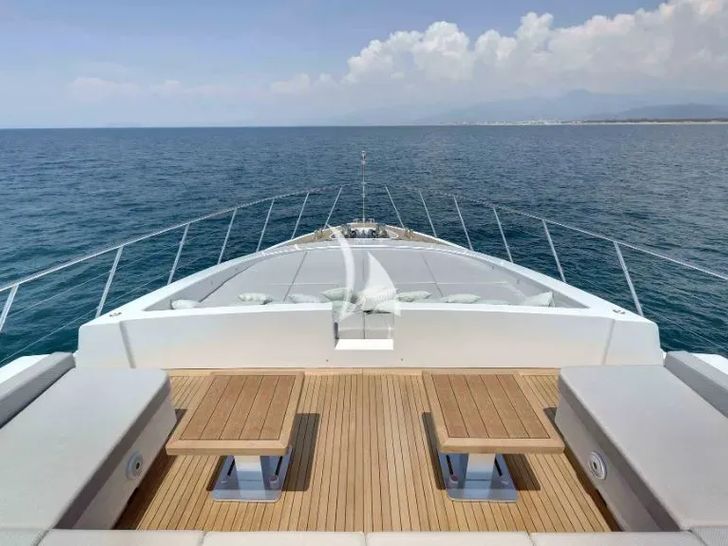 IARY Overmarine Mangusta 110 - foredeck or bow IARY Overmarine Mangusta 110 - foredeck or bow