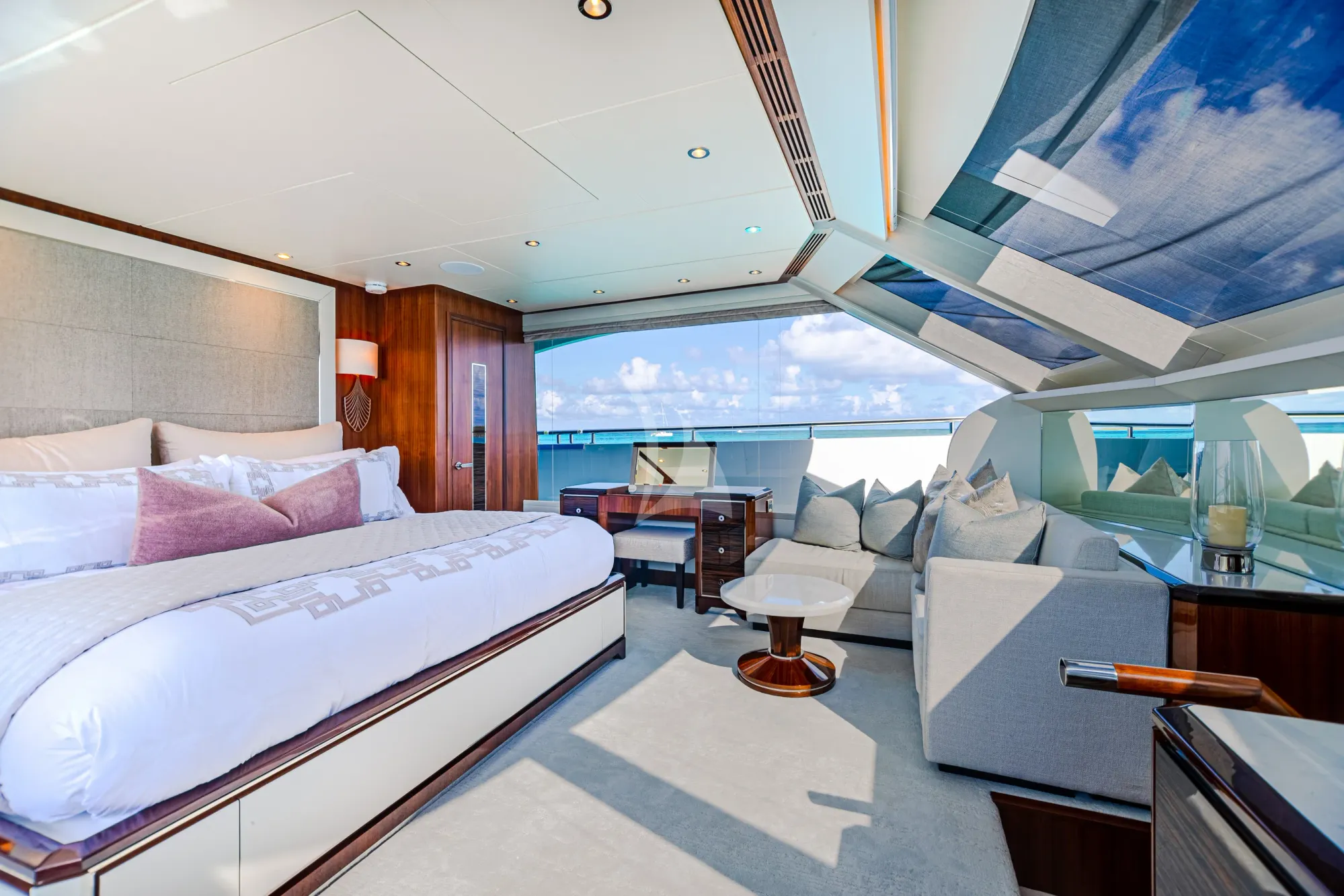 Charter Yacht ISLAND COWBOY - Ocean Alexander 37L - 5 Cabins - Nassau - Exumas - Staniel Cay - Bahamas