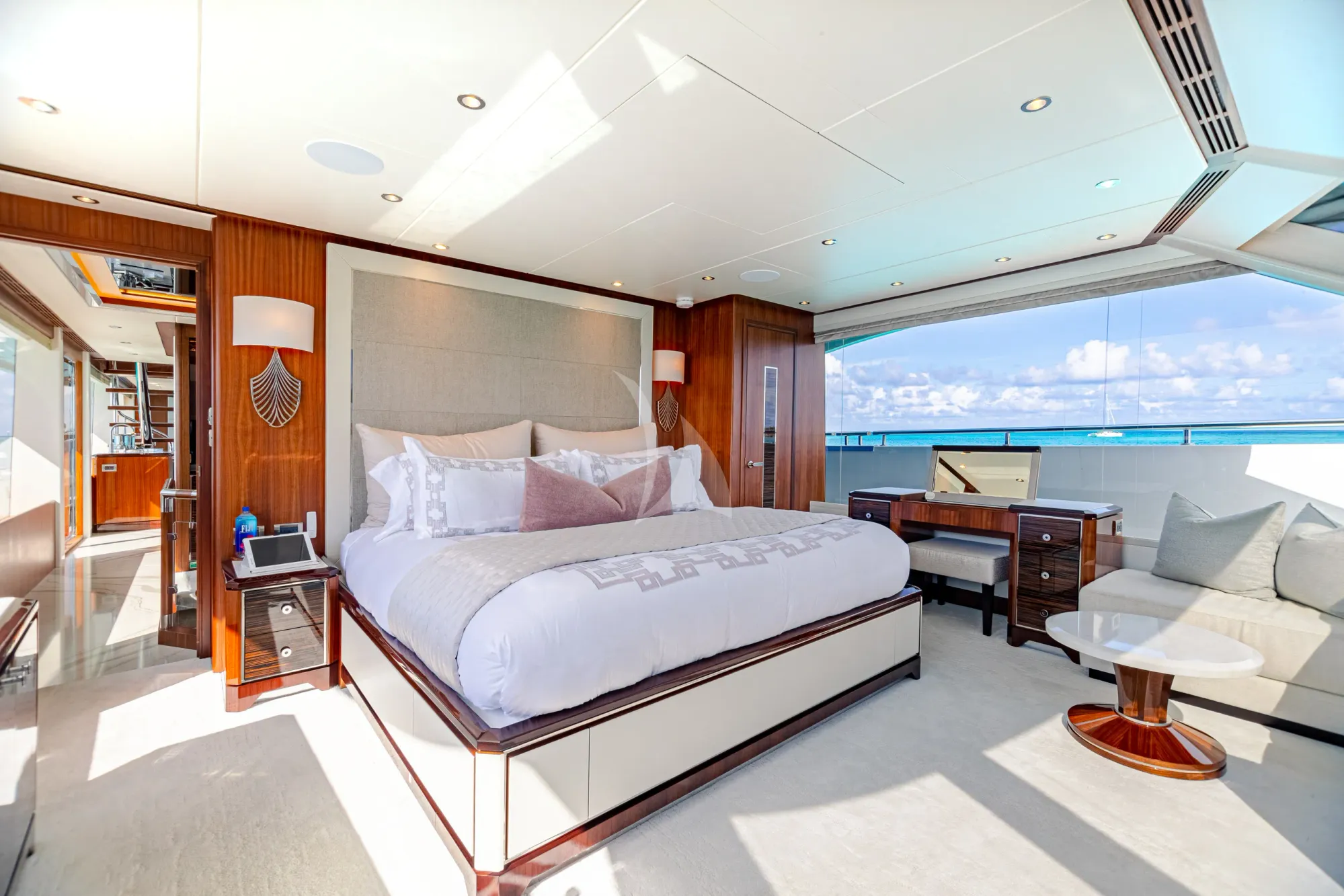 Charter Yacht ISLAND COWBOY - Ocean Alexander 37L - 5 Cabins - Nassau - Exumas - Staniel Cay - Bahamas