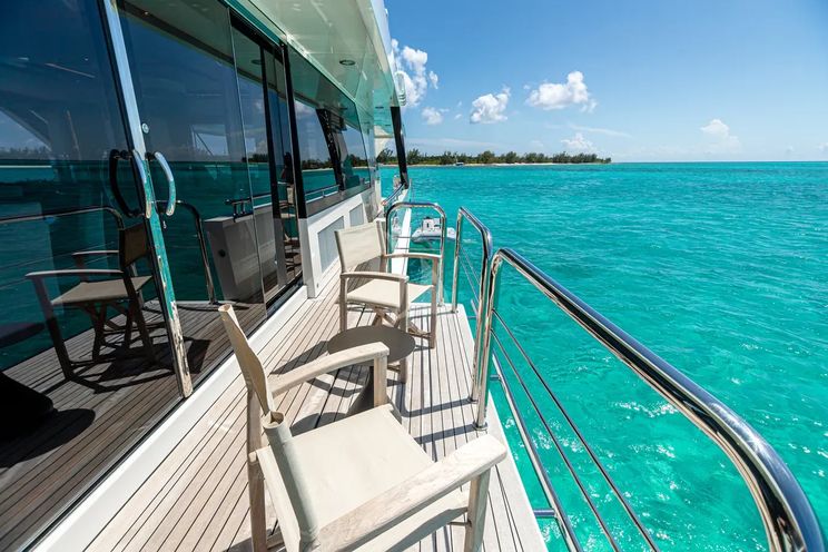 Charter Yacht ISLAND COWBOY - Ocean Alexander 37L - 5 Cabins - Nassau - Exumas - Staniel Cay - Bahamas
