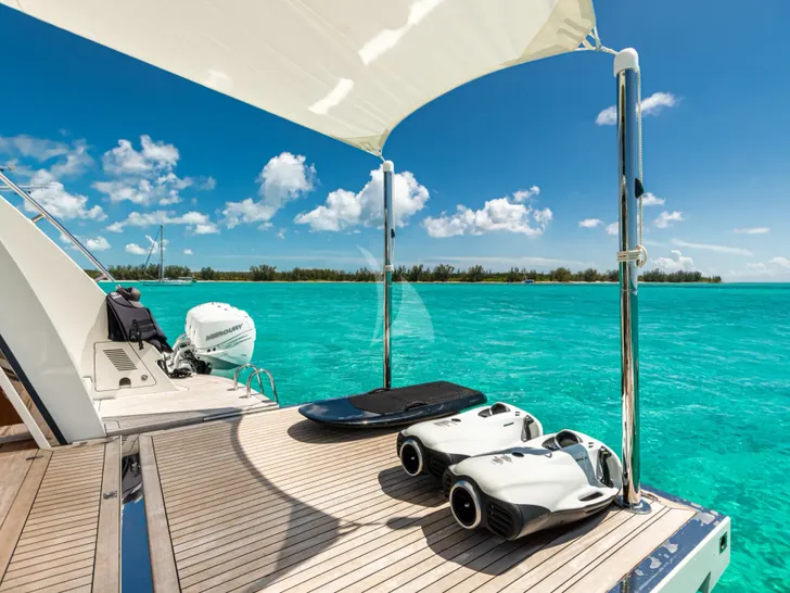 ISLAND COWBOY Ocean Alexander 37L - water toys on the swim platform ISLAND COWBOY Ocean Alexander 37L - water toys on the swim platform