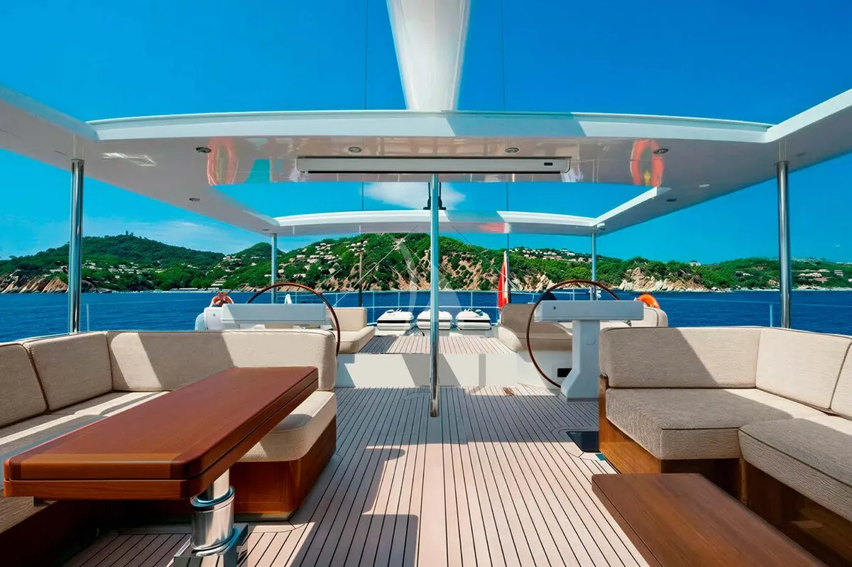 Charter Yacht IL MIO CANTO LIBERO - Nautor's Swan 105 - 4 Cabins - Moorea - Tahiti - French Polynesia
