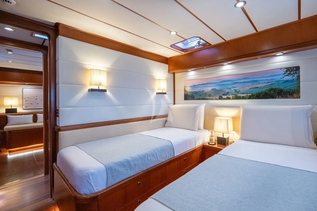 Charter Yacht IL MIO CANTO LIBERO - Nautor's Swan 105 - 4 Cabins - Moorea - Tahiti - French Polynesia