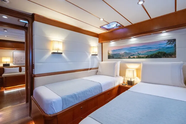 Charter Yacht IL MIO CANTO LIBERO - Nautor's Swan 105 - 4 Cabins - Moorea - Tahiti - French Polynesia