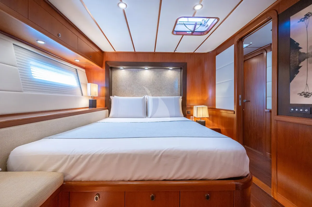 Charter Yacht IL MIO CANTO LIBERO - Nautor's Swan 105 - 4 Cabins - Moorea - Tahiti - French Polynesia