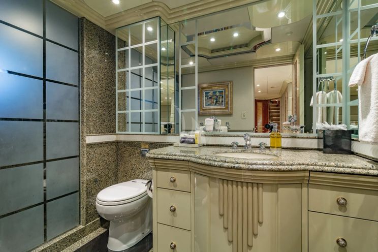 Charter Yacht I LOVE THIS BOAT - Christensen 145 - 5 Cabins - Nassau - Exumas - Bahamas