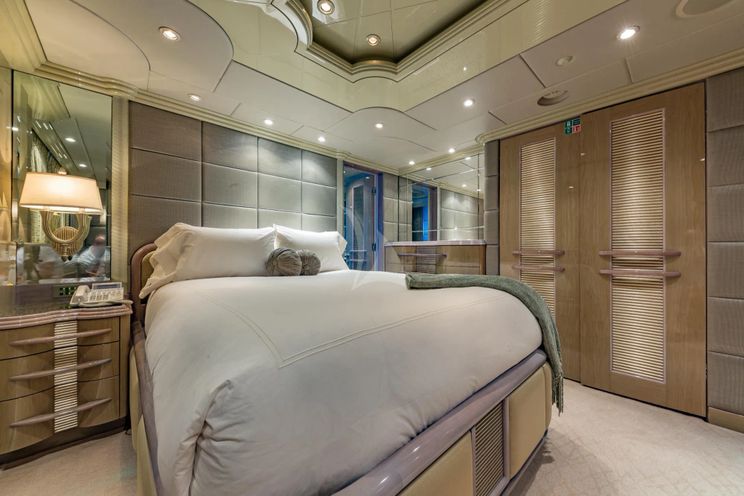 Charter Yacht I LOVE THIS BOAT - Christensen 145 - 5 Cabins - Nassau - Exumas - Bahamas