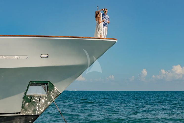 Charter Yacht I LOVE THIS BOAT - Christensen 145 - 5 Cabins - Nassau - Exumas - Bahamas