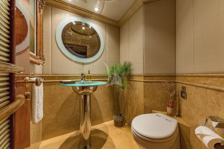 Charter Yacht I LOVE THIS BOAT - Christensen 145 - 5 Cabins - Nassau - Exumas - Bahamas