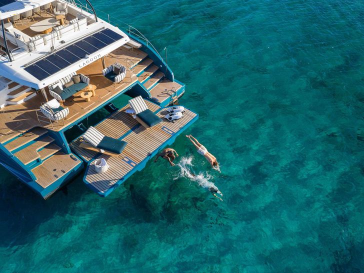 IMLADRIS Lagoon Eighty 2 - aft shot IMLADRIS Lagoon Eighty 2 - aft shot