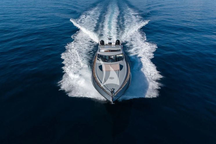 Charter Yacht IMPERIUM - Sunseeker Predator 68 - 2 Cabins - Cannes - Nice - Antibes - St Tropez - French Riviera - Monaco