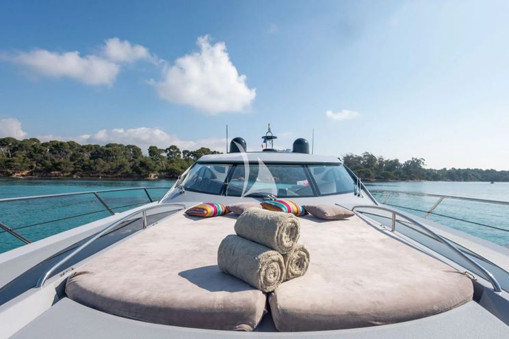 Charter Yacht IMPERIUM - Sunseeker Predator 68 - 2 Cabins - Cannes - Nice - Antibes - St Tropez - French Riviera - Monaco