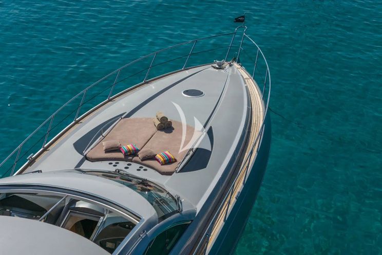 Charter Yacht IMPERIUM - Sunseeker Predator 68 - 2 Cabins - Cannes - Nice - Antibes - St Tropez - French Riviera - Monaco