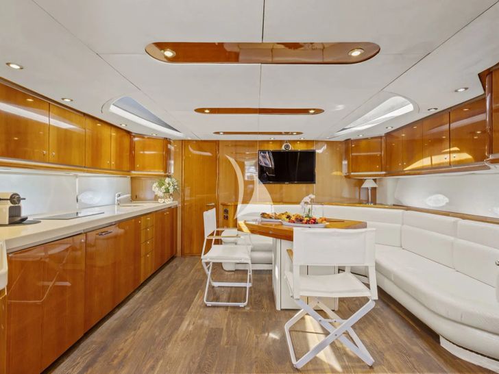 IMPERIUM Sunseeker Predator 68 - indoor dining area IMPERIUM Sunseeker Predator 68 - indoor dining area