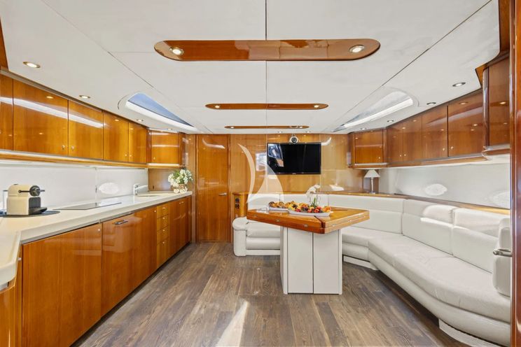 Charter Yacht IMPERIUM - Sunseeker Predator 68 - 2 Cabins - Cannes - Nice - Antibes - St Tropez - French Riviera - Monaco